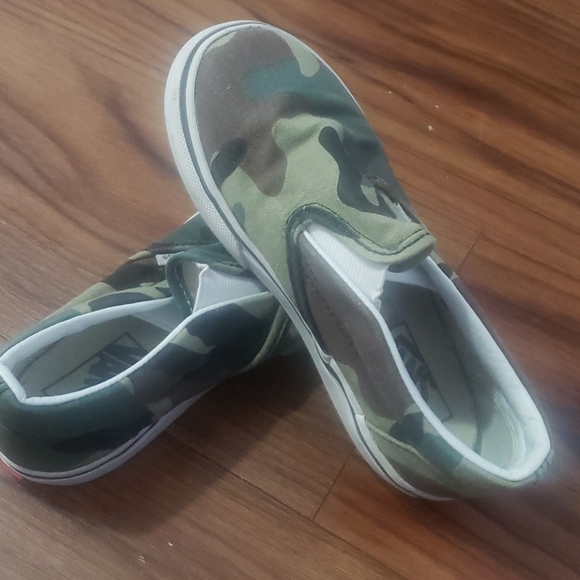 Vans - Picture 4 of 6